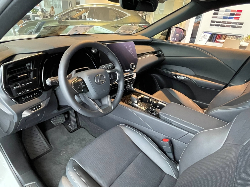 LEXUS RX d’occasion à vendre à MONTFAVET chez Lexus Avignon - VDA (Photo 12)