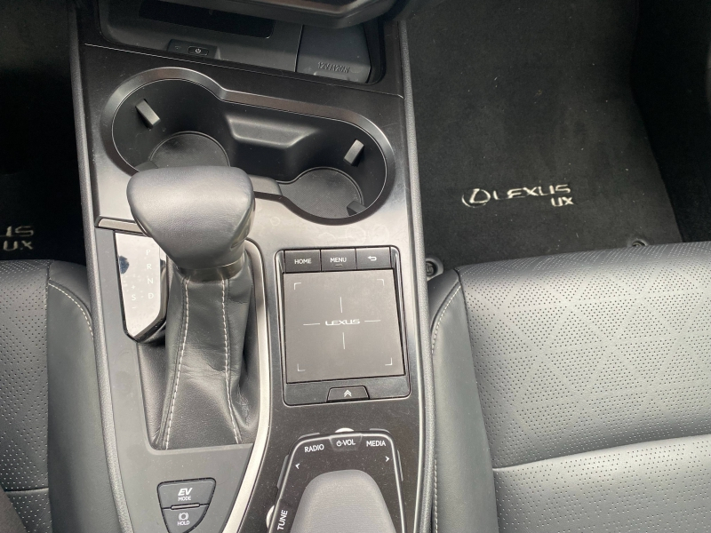 LEXUS UX d’occasion à vendre à MONTFAVET chez Lexus Avignon - VDA (Photo 20)