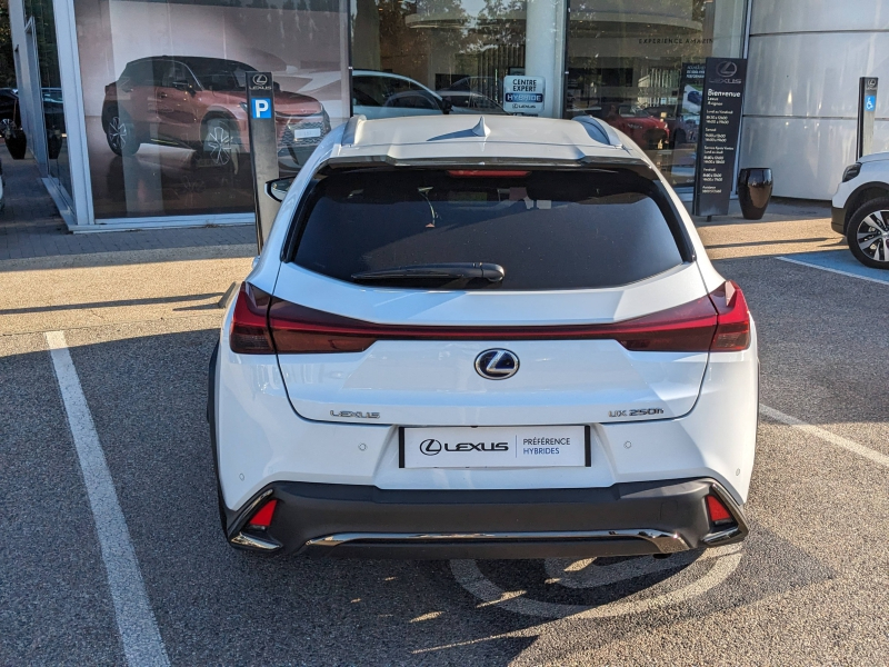 LEXUS UX d’occasion à vendre à MONTFAVET chez VDA (Photo 5)