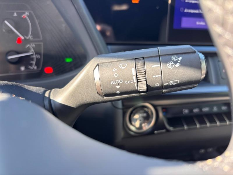 LEXUS UX d’occasion à vendre à MONTFAVET chez VDA (Photo 15)