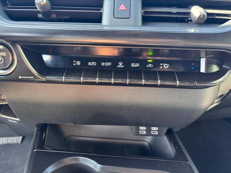 LEXUS UX d’occasion à vendre à MONTFAVET chez VDA (Photo 16)