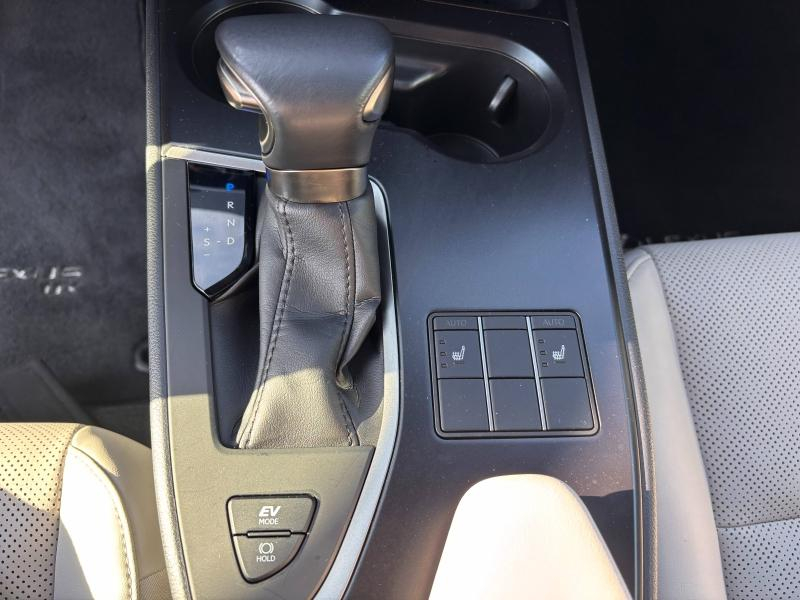 LEXUS UX d’occasion à vendre à MONTFAVET chez VDA (Photo 17)