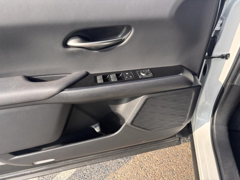 LEXUS UX d’occasion à vendre à MONTFAVET chez VDA (Photo 7)