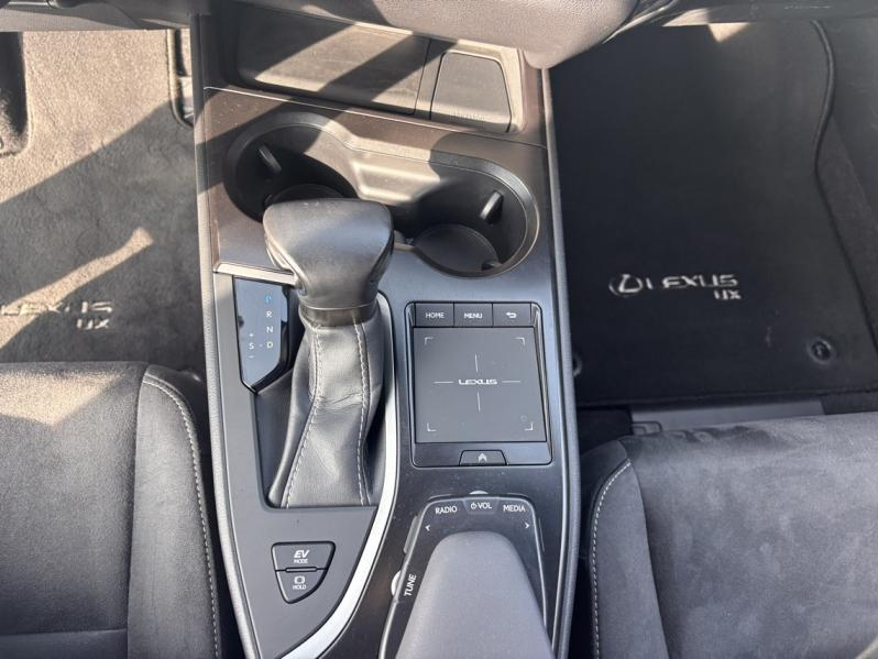 LEXUS UX d’occasion à vendre à MONTFAVET chez VDA (Photo 18)