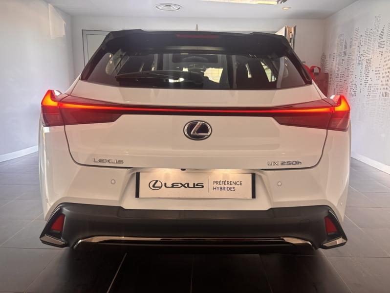 LEXUS UX d’occasion à vendre à MONTFAVET chez VDA (Photo 5)