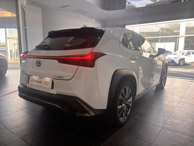 LEXUS UX d’occasion à vendre à MONTFAVET chez VDA (Photo 7)