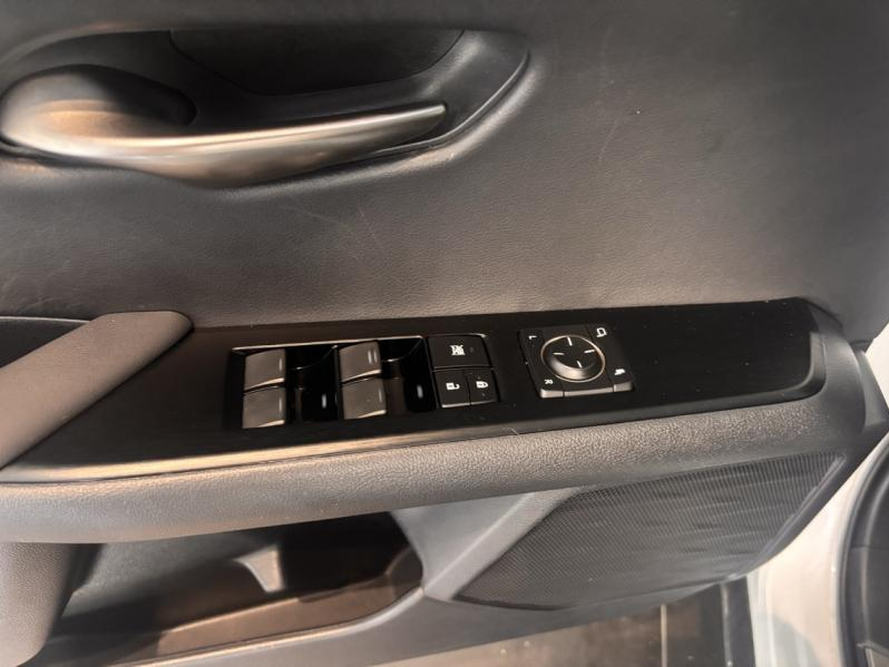 LEXUS UX d’occasion à vendre à MONTFAVET chez VDA (Photo 14)
