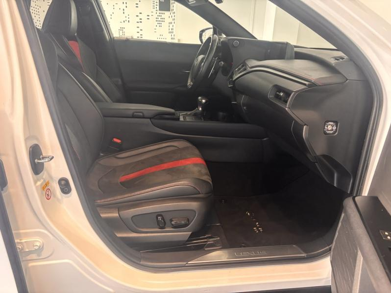 LEXUS UX d’occasion à vendre à MONTFAVET chez VDA (Photo 15)