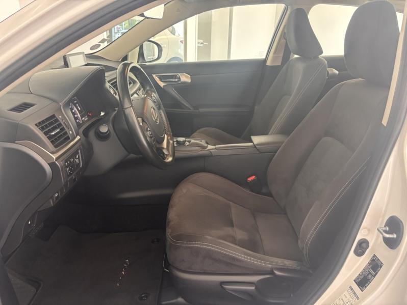 LEXUS CT d’occasion à vendre à MONTFAVET chez VDA (Photo 12)