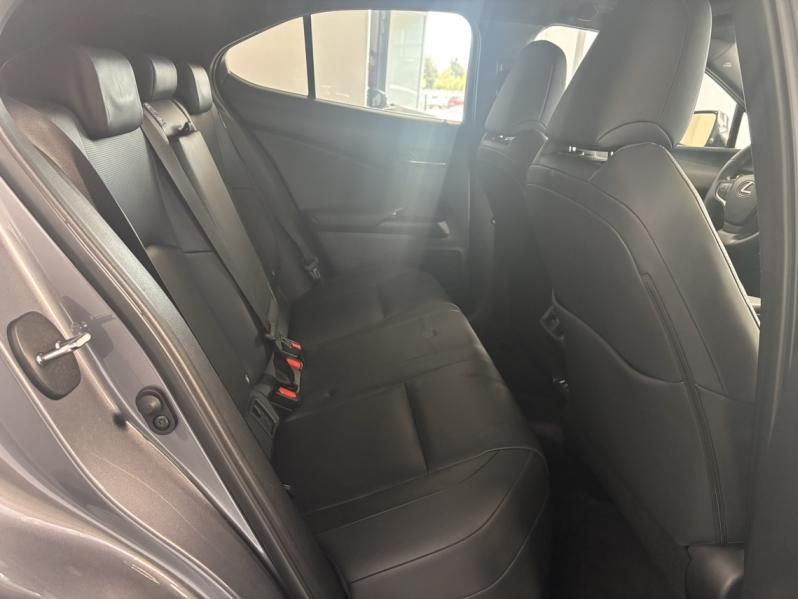 LEXUS UX d’occasion à vendre à MONTFAVET chez VDA (Photo 7)