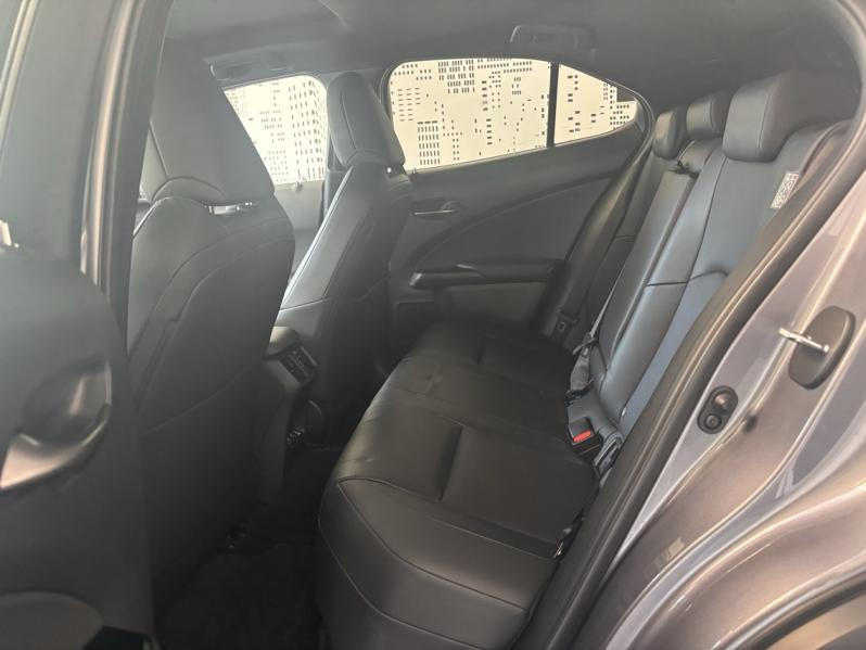 LEXUS UX d’occasion à vendre à MONTFAVET chez VDA (Photo 14)