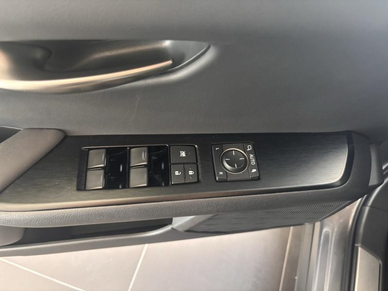 LEXUS UX d’occasion à vendre à MONTFAVET chez VDA (Photo 15)