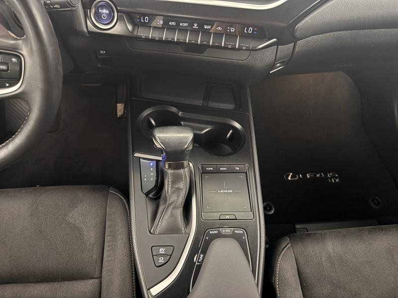LEXUS UX d’occasion à vendre à MONTFAVET chez VDA (Photo 8)