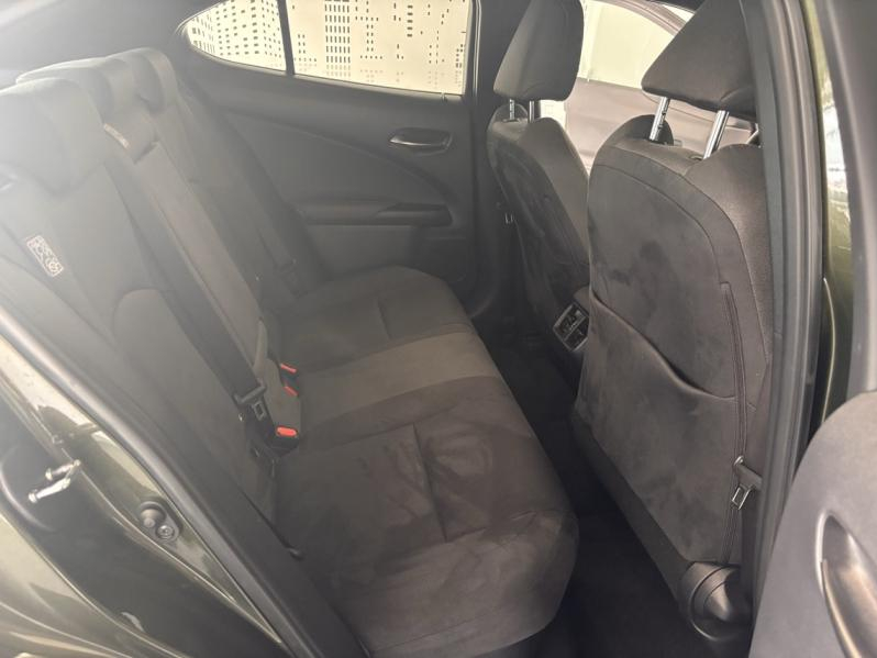 LEXUS UX d’occasion à vendre à MONTFAVET chez VDA (Photo 19)