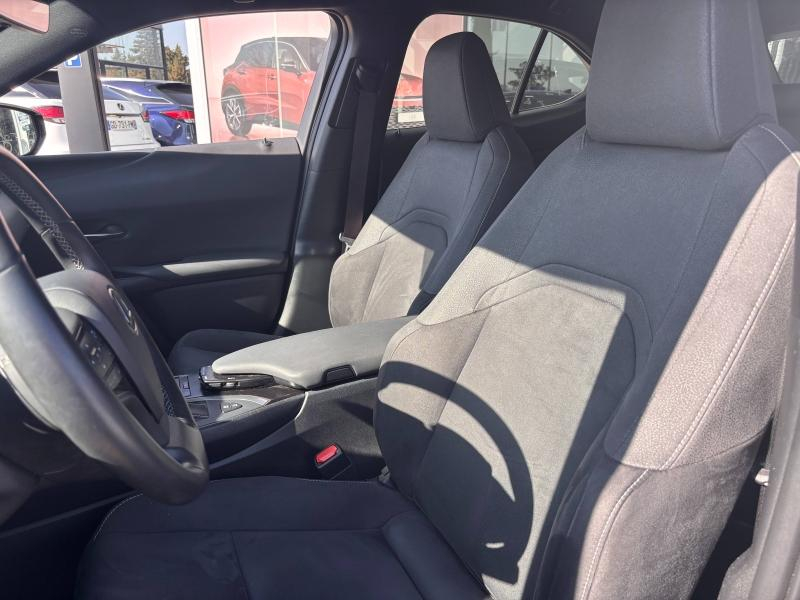 LEXUS UX d’occasion à vendre à MONTFAVET chez VDA (Photo 13)