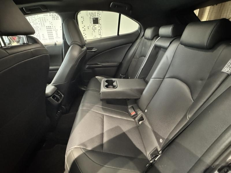 LEXUS UX d’occasion à vendre à MONTFAVET chez VDA (Photo 19)