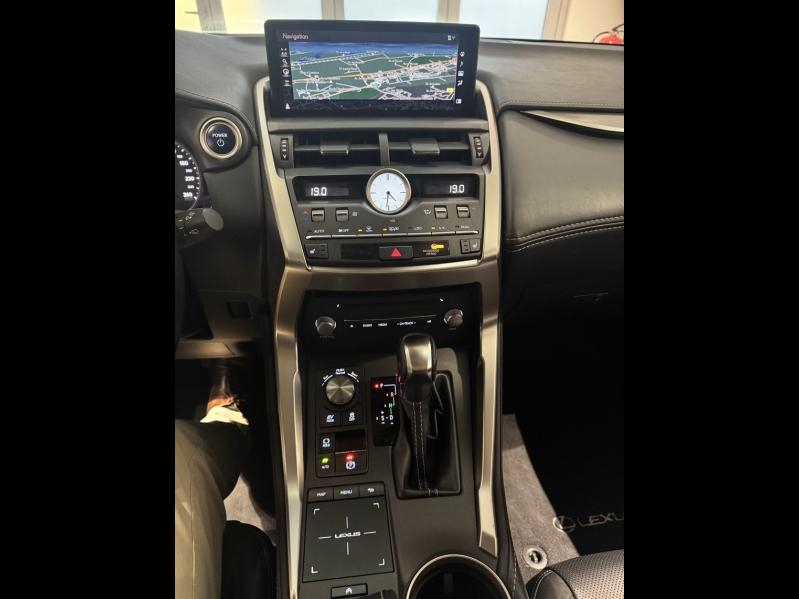 LEXUS NX d’occasion à vendre à MONTFAVET chez VDA (Photo 17)