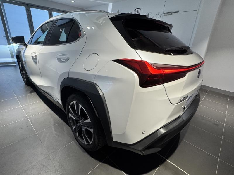 LEXUS UX d’occasion à vendre à MONTFAVET chez VDA (Photo 3)