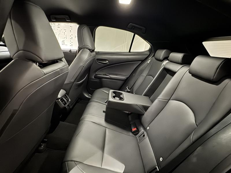LEXUS UX d’occasion à vendre à MONTFAVET chez VDA (Photo 15)