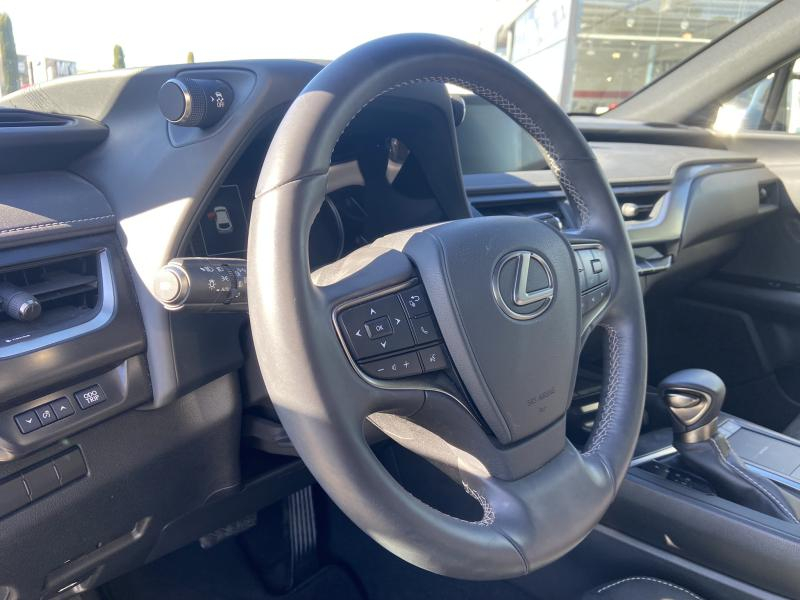 LEXUS UX d’occasion à vendre à MONTFAVET chez VDA (Photo 4)