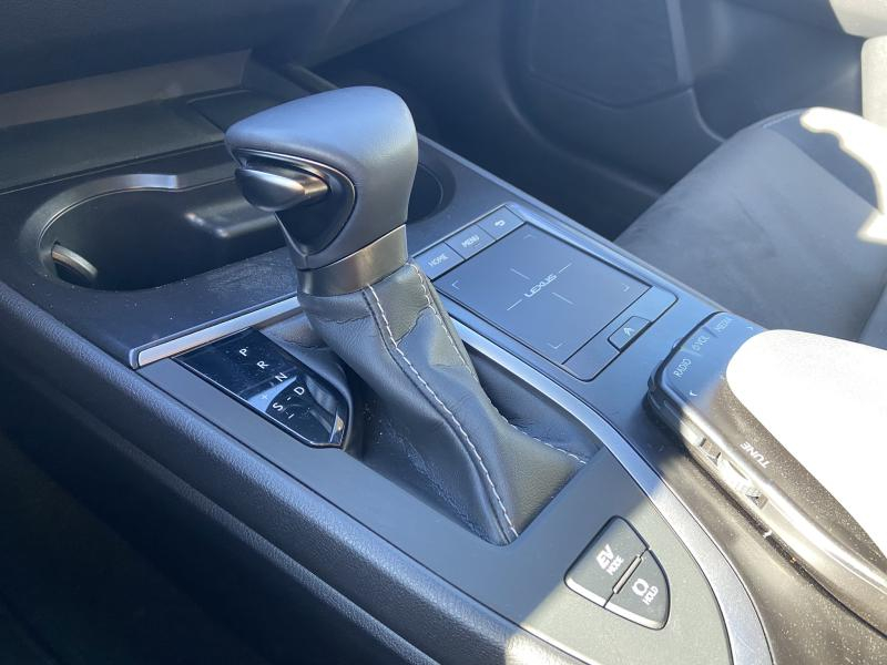 LEXUS UX d’occasion à vendre à MONTFAVET chez VDA (Photo 11)