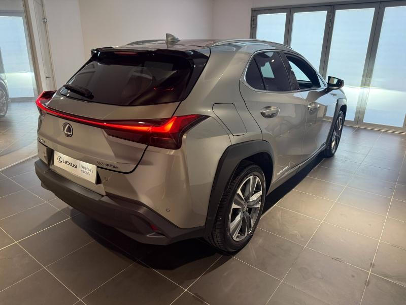 LEXUS UX d’occasion à vendre à MONTFAVET chez VDA (Photo 5)