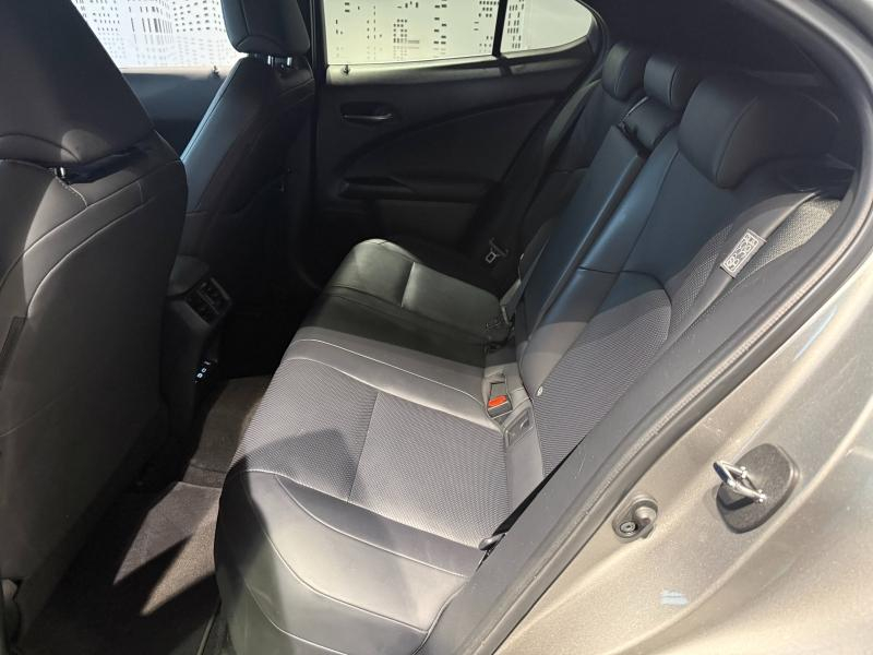 LEXUS UX d’occasion à vendre à MONTFAVET chez VDA (Photo 14)
