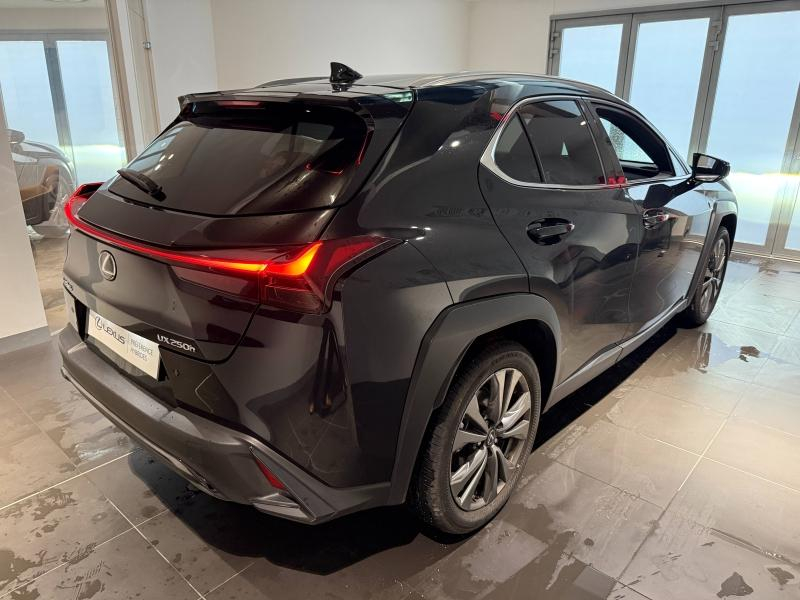 LEXUS UX d’occasion à vendre à MONTFAVET chez VDA (Photo 5)