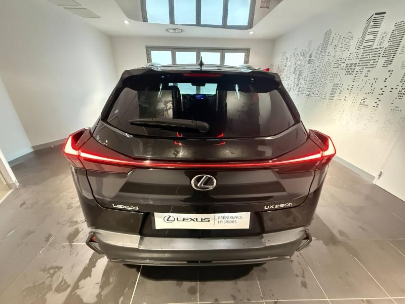 LEXUS UX d’occasion à vendre à MONTFAVET chez VDA (Photo 6)