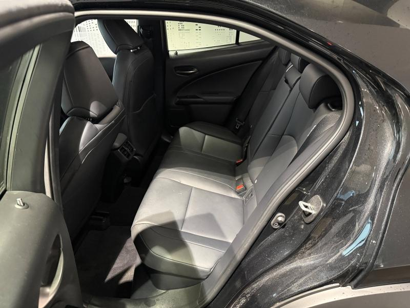 LEXUS UX d’occasion à vendre à MONTFAVET chez VDA (Photo 11)