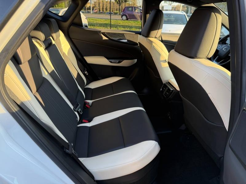 LEXUS NX d’occasion à vendre à MONTFAVET chez VDA (Photo 16)