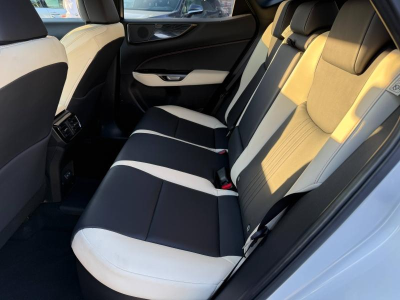 LEXUS NX d’occasion à vendre à MONTFAVET chez VDA (Photo 17)