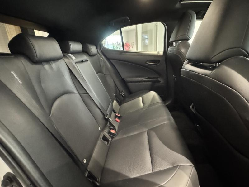 LEXUS UX d’occasion à vendre à MONTFAVET chez VDA (Photo 16)