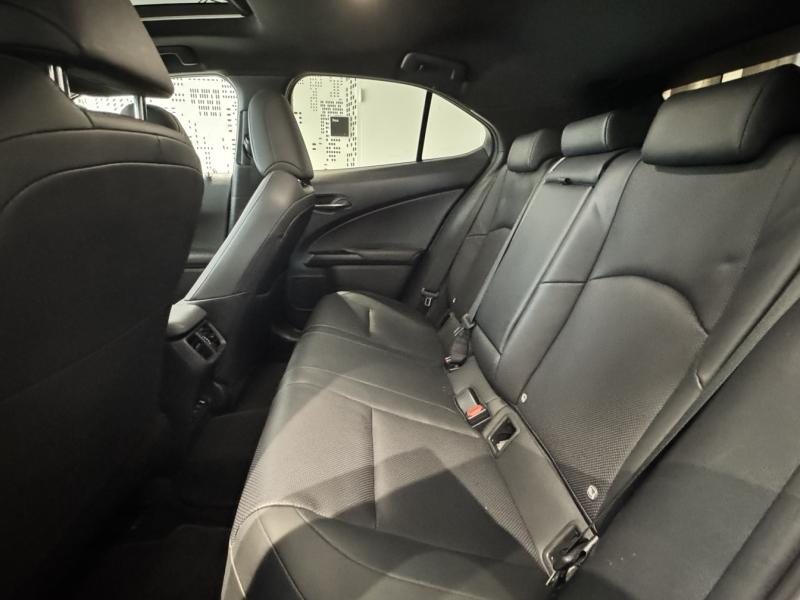 LEXUS UX d’occasion à vendre à MONTFAVET chez VDA (Photo 18)