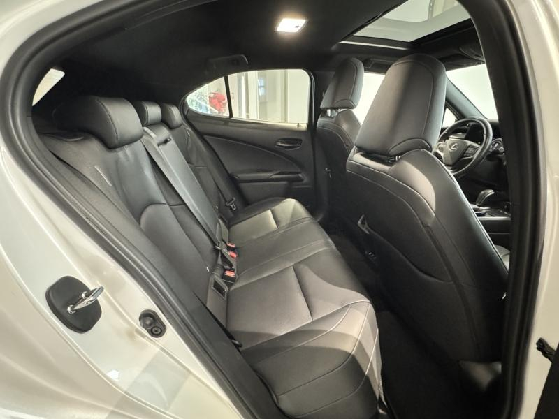 LEXUS UX d’occasion à vendre à MONTFAVET chez VDA (Photo 20)